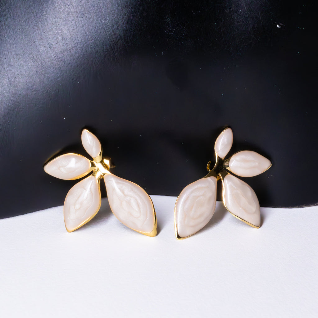 Boucles d'Oreilles Pétales d'Ivoire